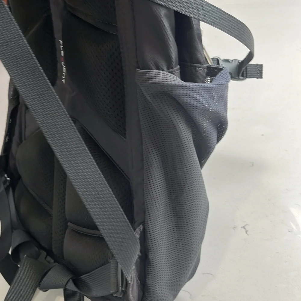 The NorthFace Recon Women Backpack Gray‎ and Blue